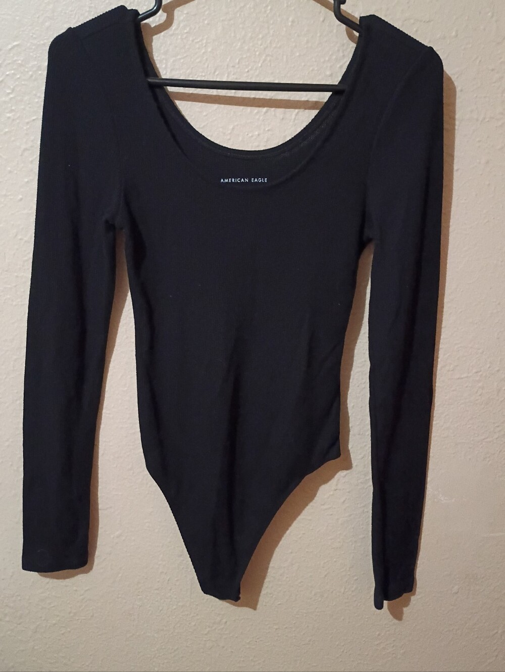 American Eagle Size Medium Black Long-Sleeve Scoop-Neck Bodysuit